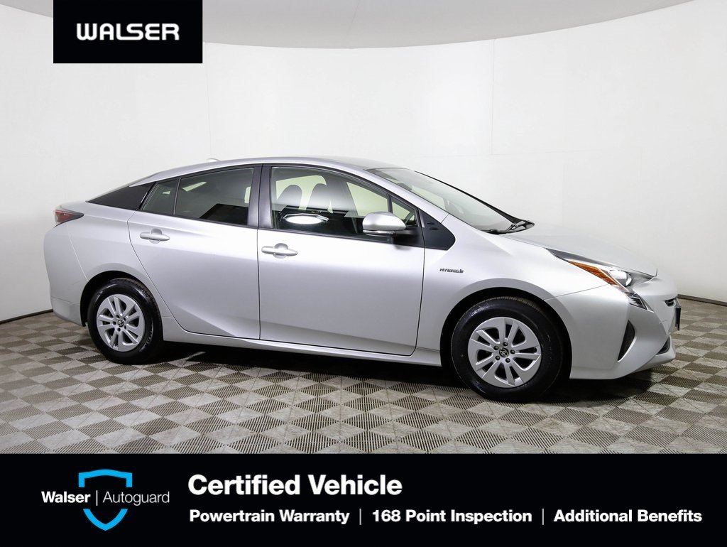 Pre Owned 2017 Toyota Prius Two Hatchback In West Bloomington Pre Owned 2017 Toyota Prius Two